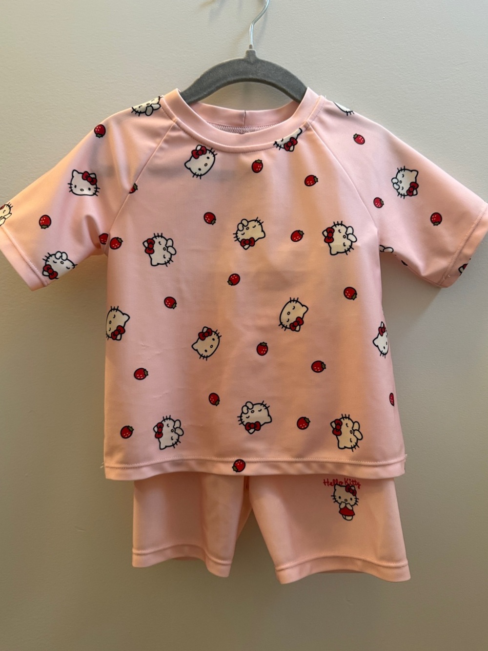H&M x Sanrio Hello Kitty Pink Strawberry Swimwear Set 9-12M Rash Guard & Shorts